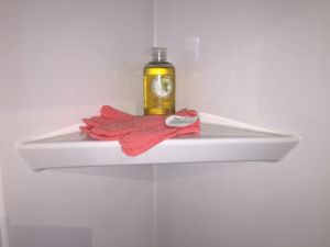 15" Corner Shelf